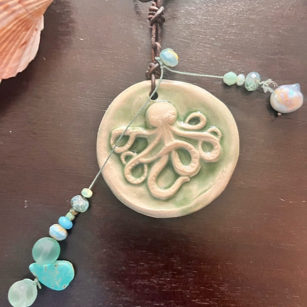 Handcrafted pottery with topaz gems, and other unique stones - Picture 3 of 4